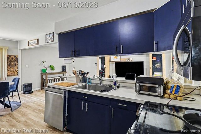 29261 Marshall Street, Southfield, MI 48076