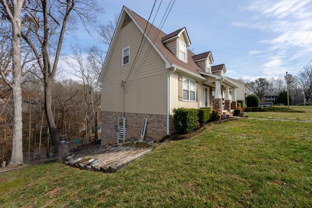 431 Golden Oaks Drive, Hixson, TN 37343