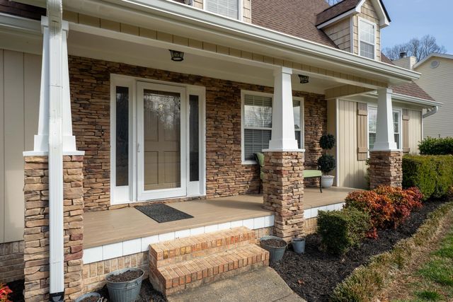 431 Golden Oaks Drive, Hixson, TN 37343