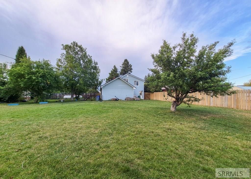 Image 43 of property listing at 862 Highland Street, Ashton, ID 83420