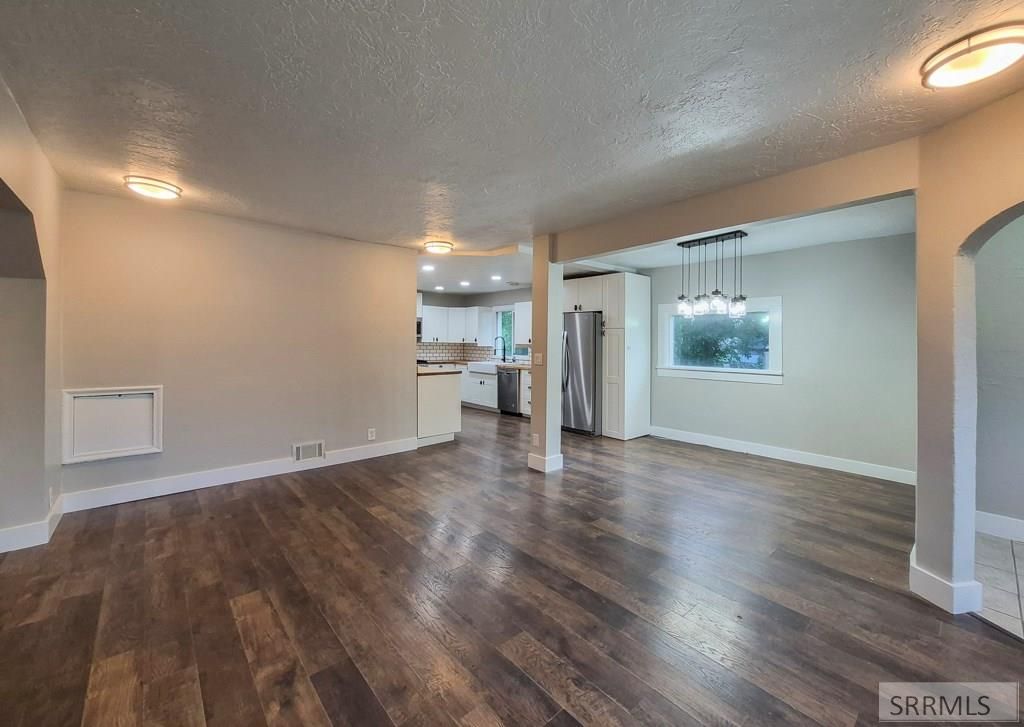 Image 6 of property listing at 862 Highland Street, Ashton, ID 83420
