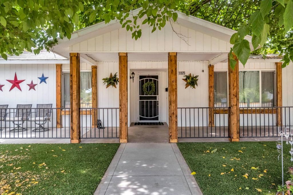 Image 1 of property listing at 11975 Charlton Road, Madera, CA 93636