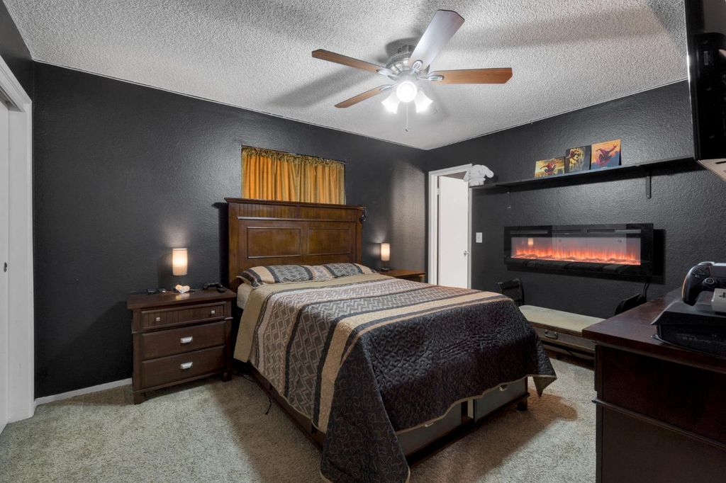 Image 17 of property listing at 11975 Charlton Road, Madera, CA 93636