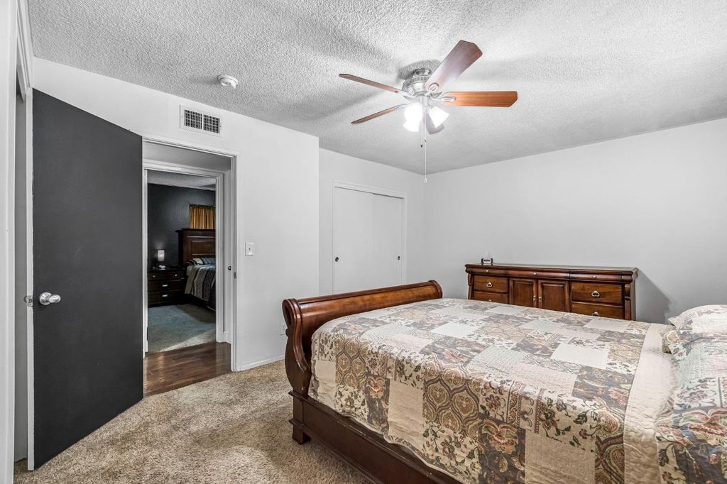 Image 19 of property listing at 11975 Charlton Road, Madera, CA 93636