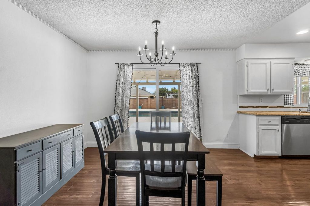 Image 9 of property listing at 11975 Charlton Road, Madera, CA 93636