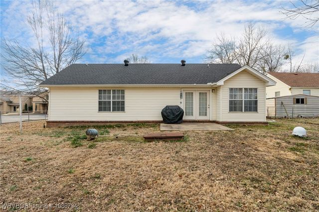 518 N 17th Street, Van Buren, AR 72956