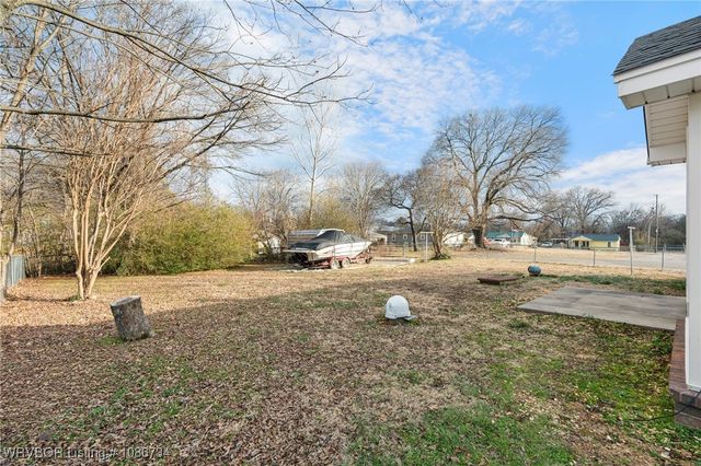 518 N 17th Street, Van Buren, AR 72956