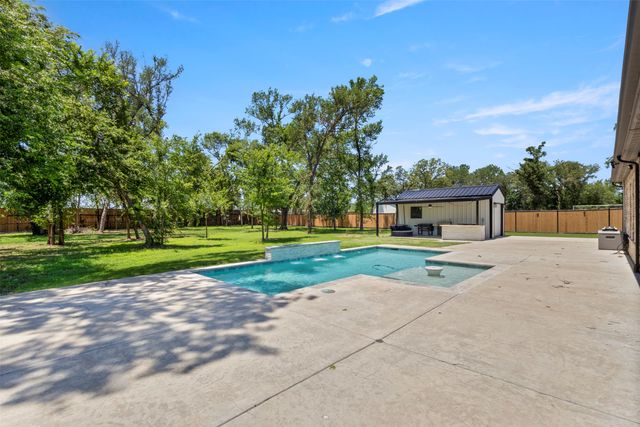 904 Taylor Branch, Springtown, TX 76082