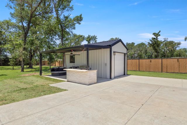 904 Taylor Branch, Springtown, TX 76082