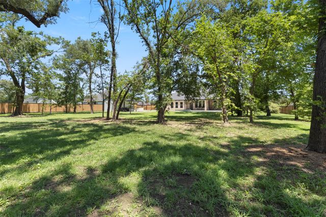 904 Taylor Branch, Springtown, TX 76082