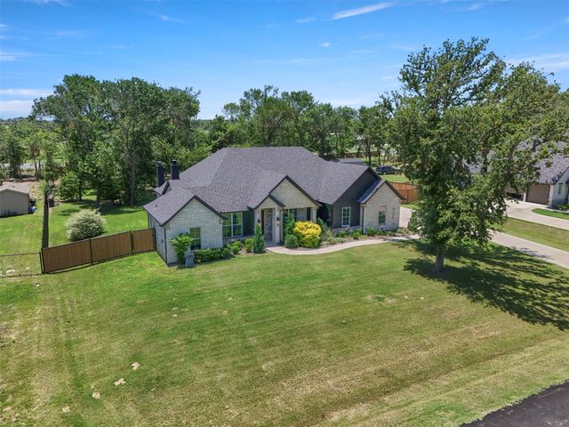 904 Taylor Branch, Springtown, TX 76082