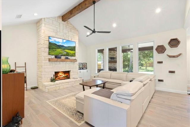 904 Taylor Branch, Springtown, TX 76082
