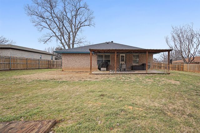323 Sage Trail, Springtown, TX 76082