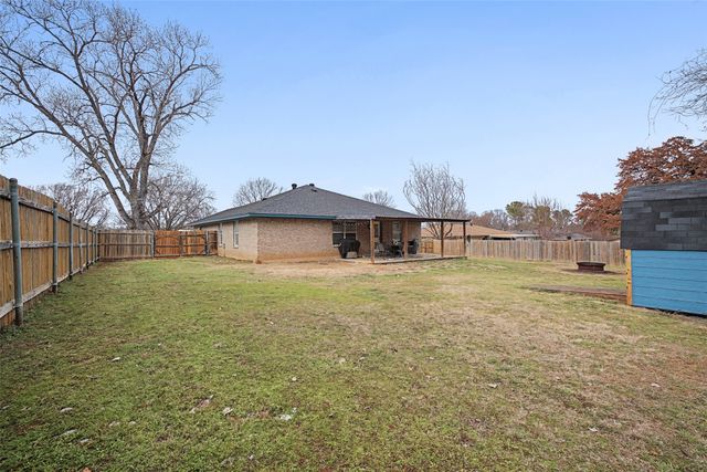 323 Sage Trail, Springtown, TX 76082