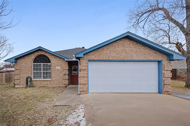 323 Sage Trail, Springtown, TX 76082