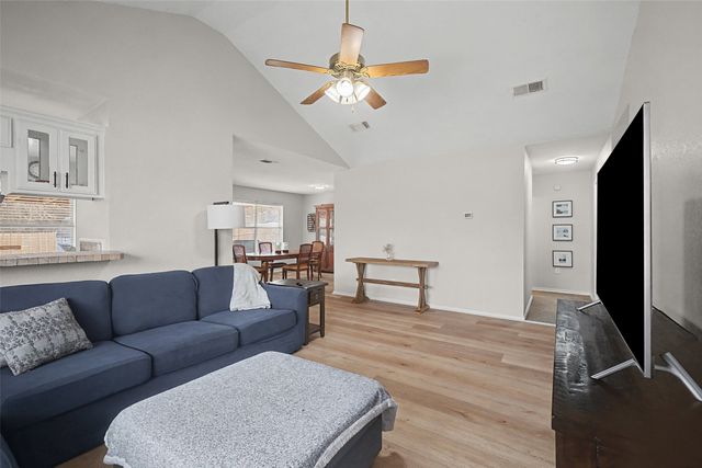 323 Sage Trail, Springtown, TX 76082