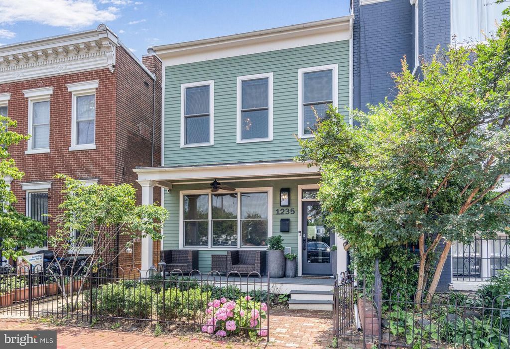 1235 E ST SE, Washington, DC 20003