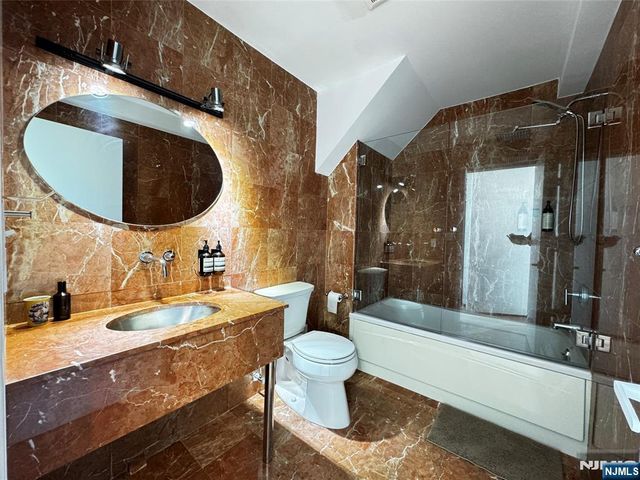 81 Greenwoods Road, Old Tappan, NJ 07675