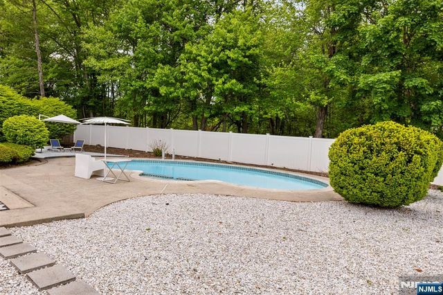 81 Greenwoods Road, Old Tappan, NJ 07675