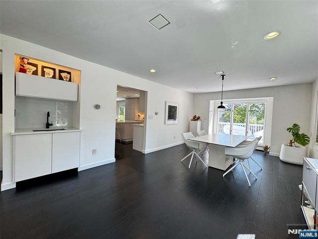 81 Greenwoods Road, Old Tappan, NJ 07675