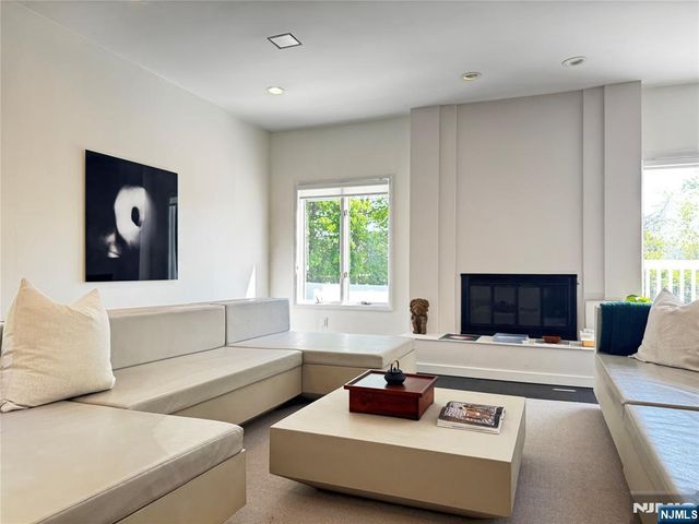 81 Greenwoods Road, Old Tappan, NJ 07675