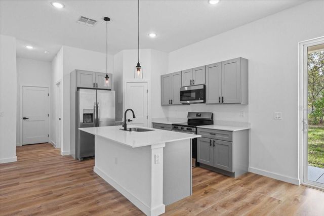 8677 N CIRCULAR WAY, Citrus Springs, FL 34434