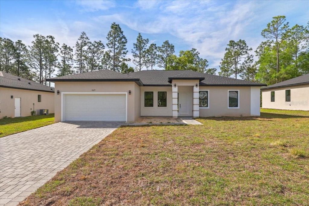 Image 1 of property listing at 8677 N CIRCULAR WAY, Citrus Springs, FL 34434