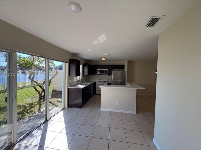 2083 SW 87th Ter 0, Miramar, FL 33025