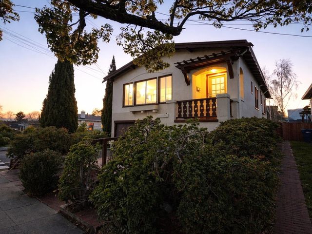 1066 1066 Peralta Ave, Albany, CA 94706