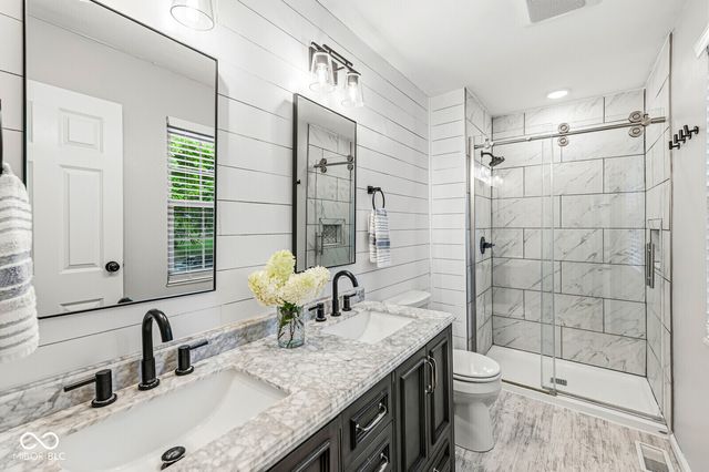 8223 Picadilly Lane, Indianapolis, IN 46256