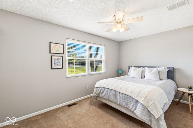 8223 Picadilly Lane, Indianapolis, IN 46256