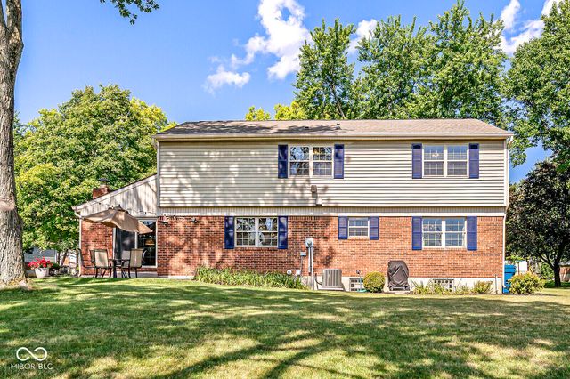 8223 Picadilly Lane, Indianapolis, IN 46256
