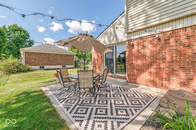 8223 Picadilly Lane, Indianapolis, IN 46256