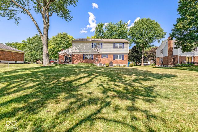 8223 Picadilly Lane, Indianapolis, IN 46256