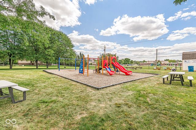 8223 Picadilly Lane, Indianapolis, IN 46256