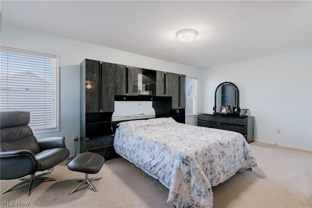 5163 Bayside Lake Boulevard, Stow, OH 44224