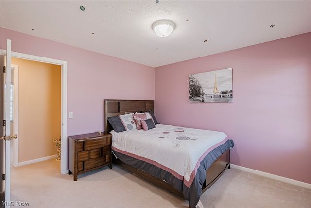 5163 Bayside Lake Boulevard, Stow, OH 44224