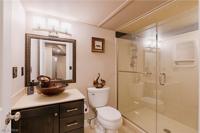 5163 Bayside Lake Boulevard, Stow, OH 44224