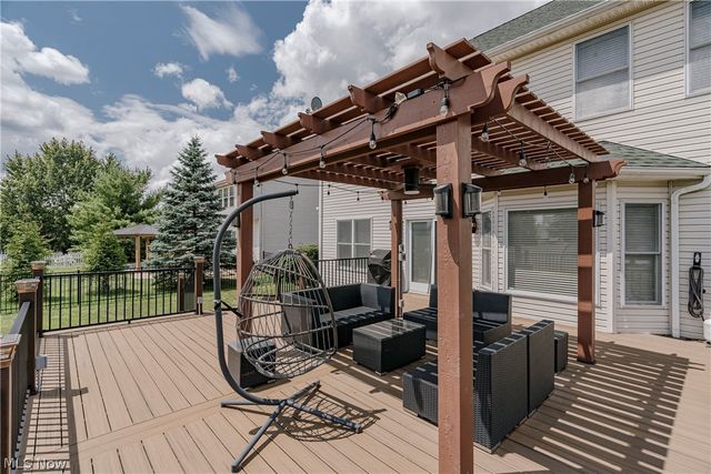 5163 Bayside Lake Boulevard, Stow, OH 44224
