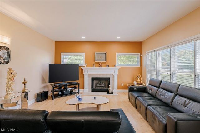 5163 Bayside Lake Boulevard, Stow, OH 44224