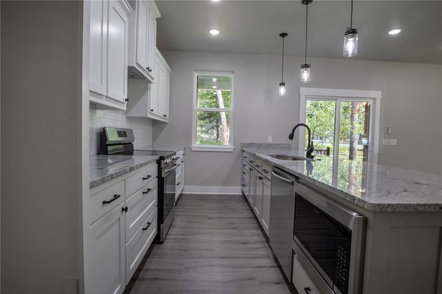 24 Cheddar Circle, Bella Vista, AR 72715