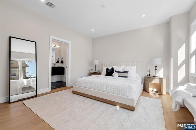 96 W Main Street, Ramsey, NJ 07446