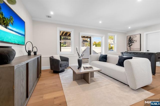 96 W Main Street, Ramsey, NJ 07446