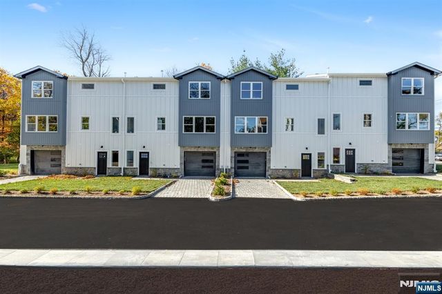 96 W Main Street, Ramsey, NJ 07446