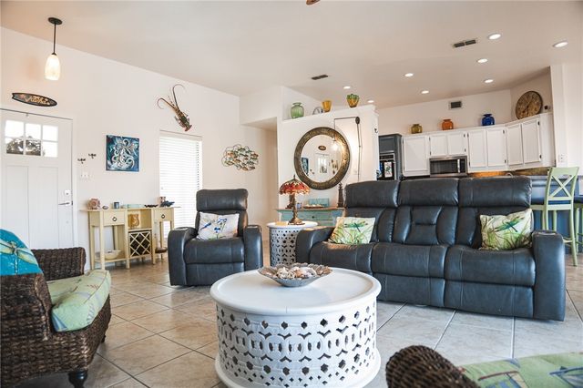 13849 Doubloon St, Corpus Christi, TX 78418