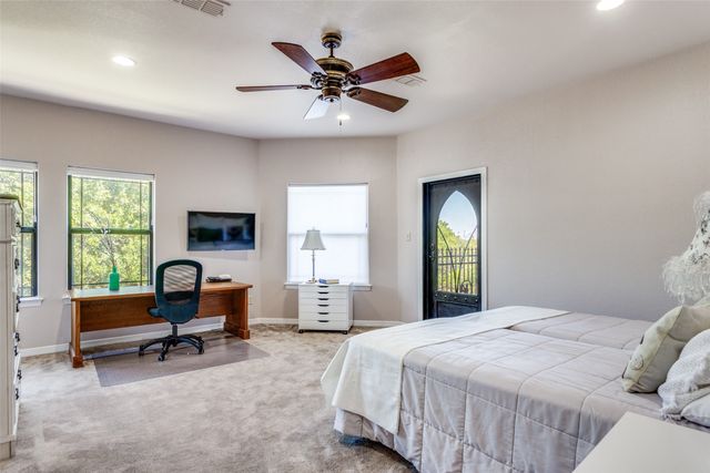 221 Hart Court, Runaway Bay, TX 76426