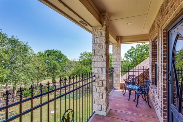 221 Hart Court, Runaway Bay, TX 76426
