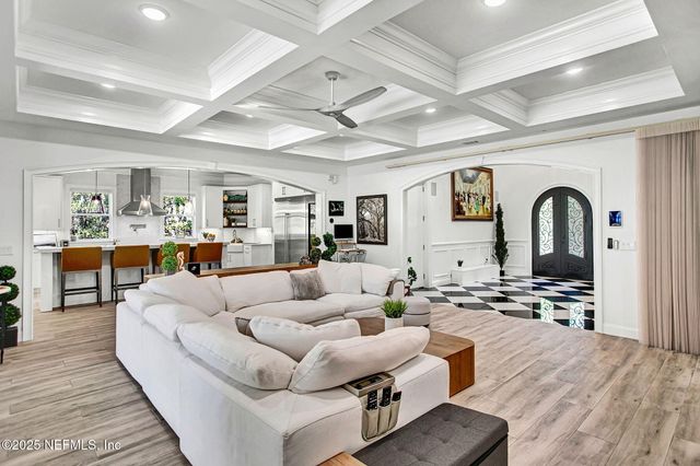 13224 MANDARIN Road, Jacksonville, FL 32223