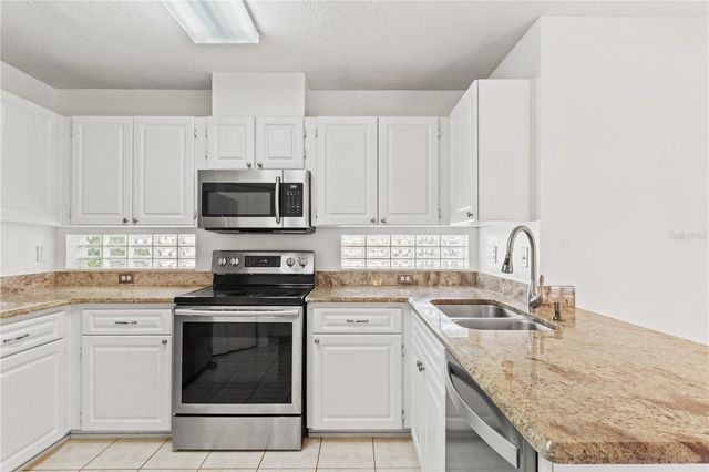 6758 SW 114TH STREET ROAD, Ocala, FL 34476