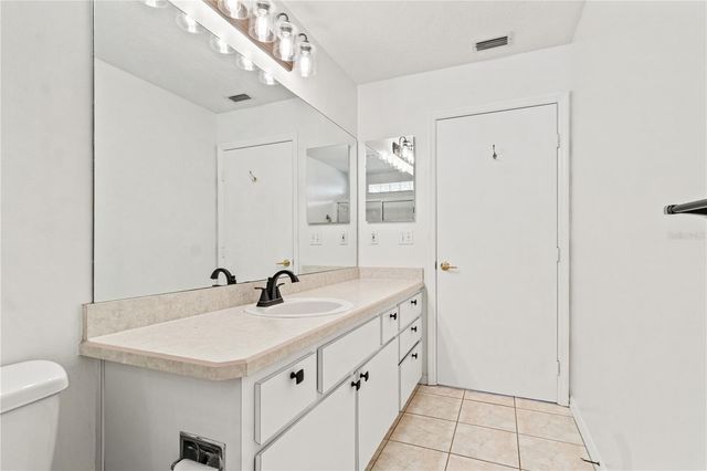 6758 SW 114TH STREET ROAD, Ocala, FL 34476